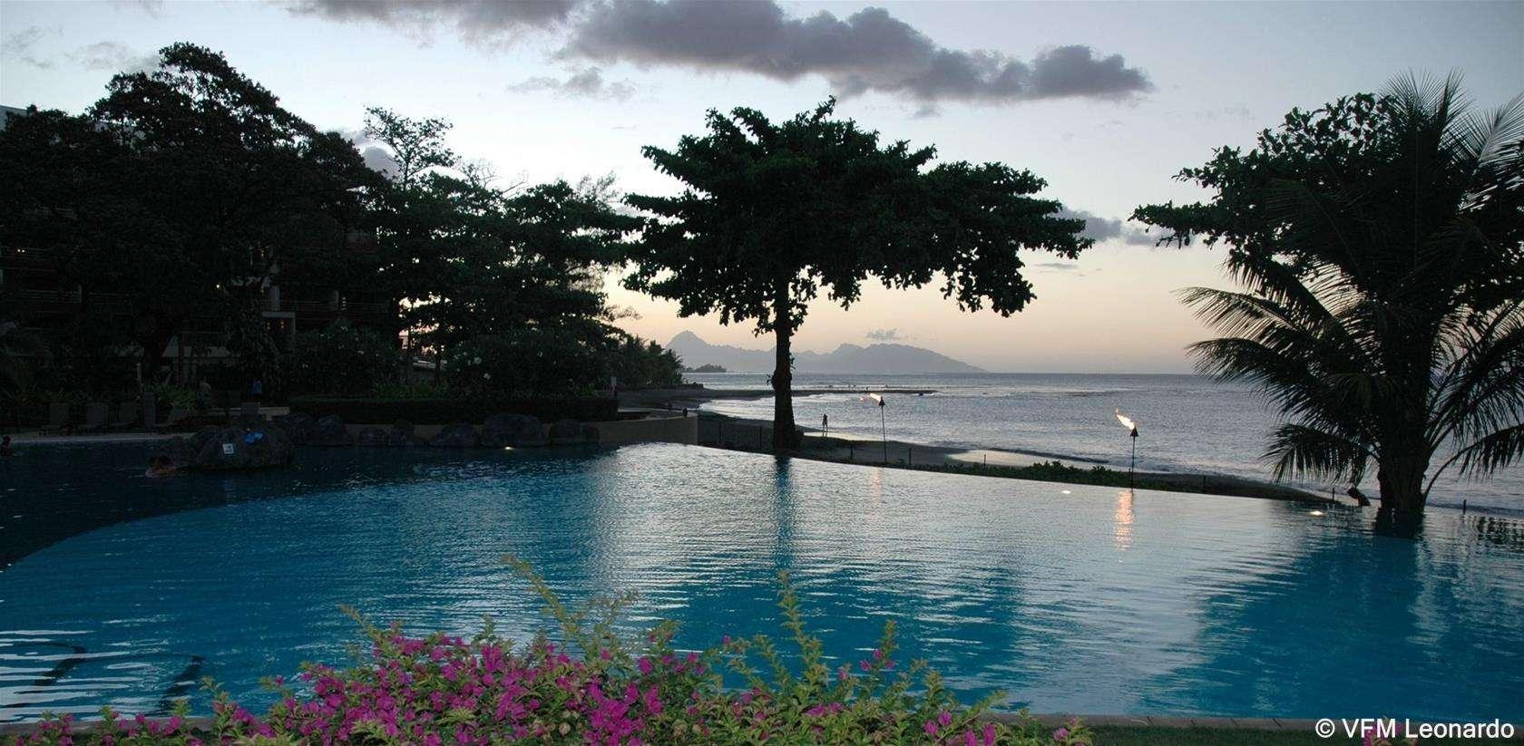 Tahiti Pearl Beach Resort & Spa מראה חיצוני תמונה